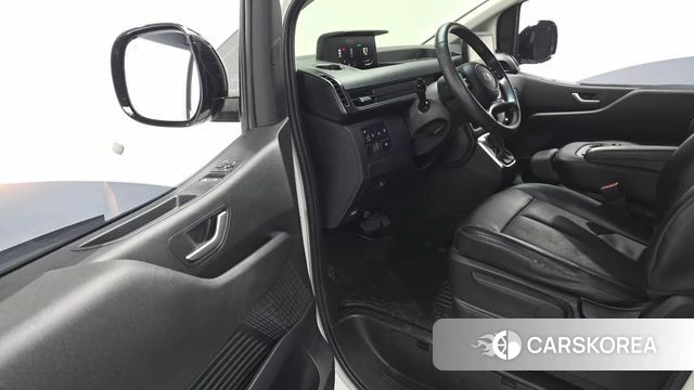 Hyundai Staria id 4280061 из Кореи 31