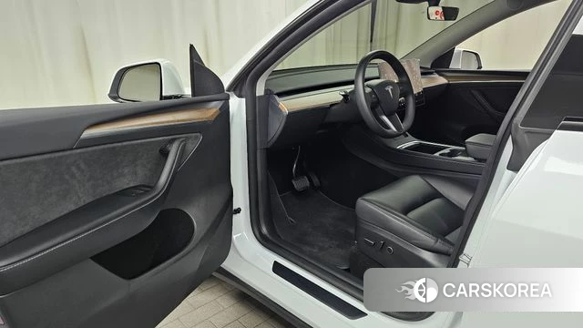 Tesla Model Y id 3940224 из Кореи 20