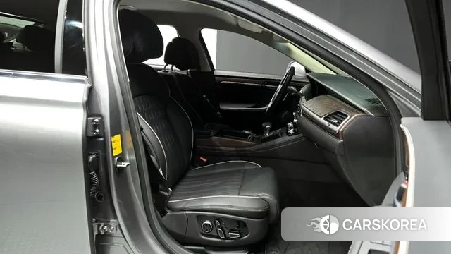 Genesis G90 id 3296991 из Кореи 20