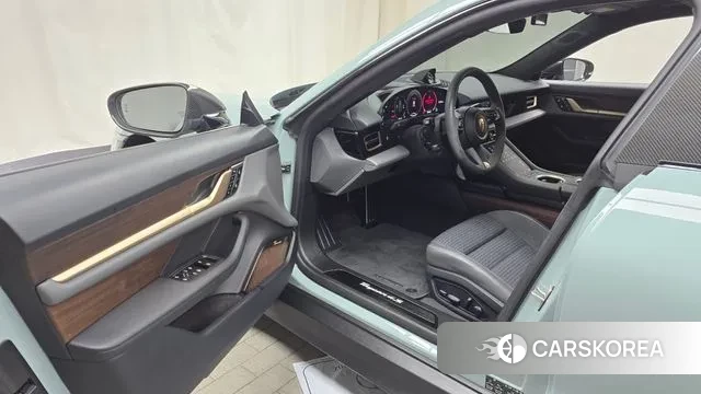 Porsche Taycan id 3471919 из Кореи 20