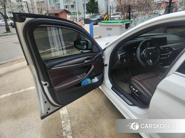 BMW 5 Series (G30) id 4224922 из Кореи 11