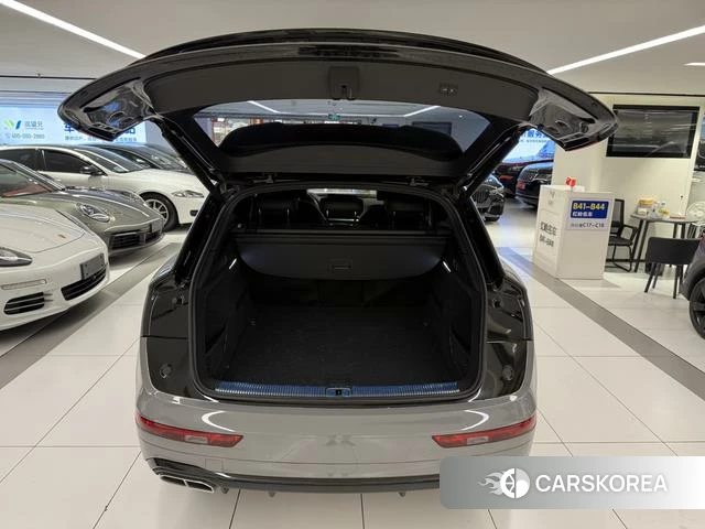 Audi Q5L id 4300345 из Китая 18