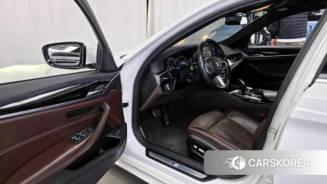 BMW 5 Series (G30) id 3820728 из Кореи 20