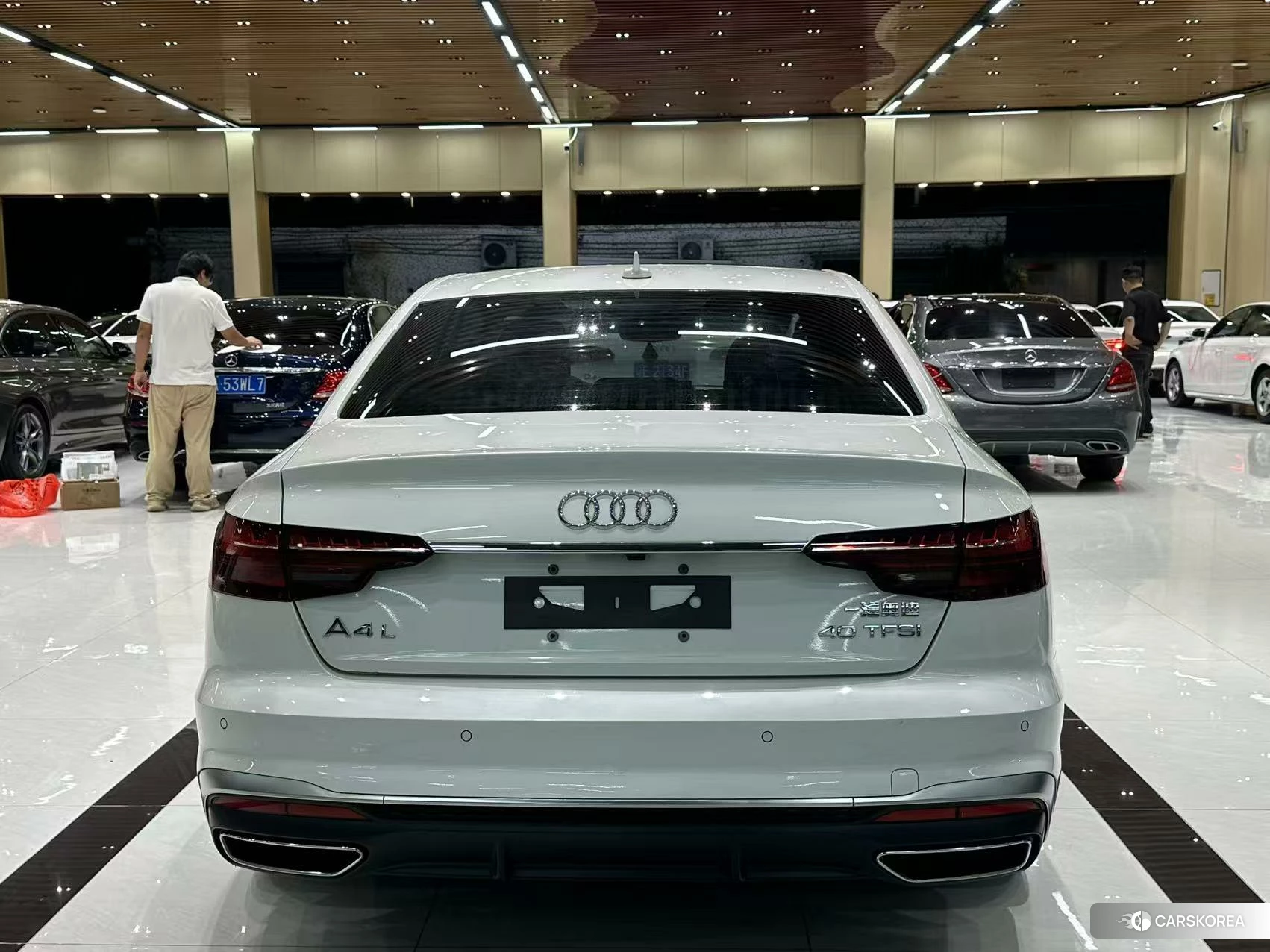Audi A4L id 4455098 из Китая 11