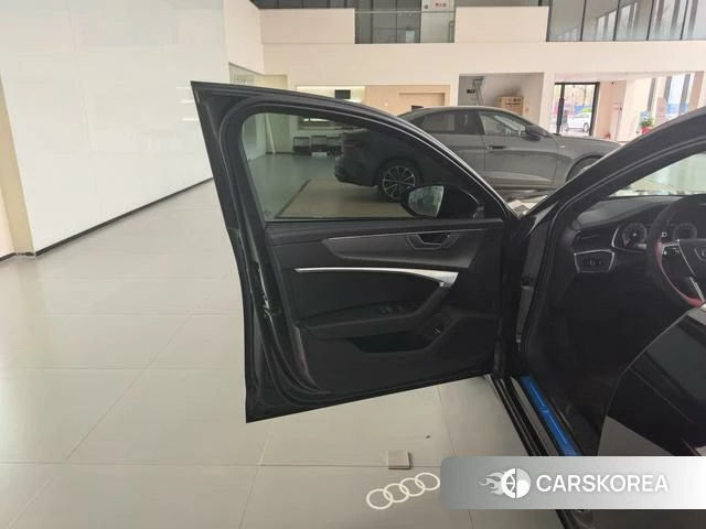 Audi A6L id 3927123 из Китая 22