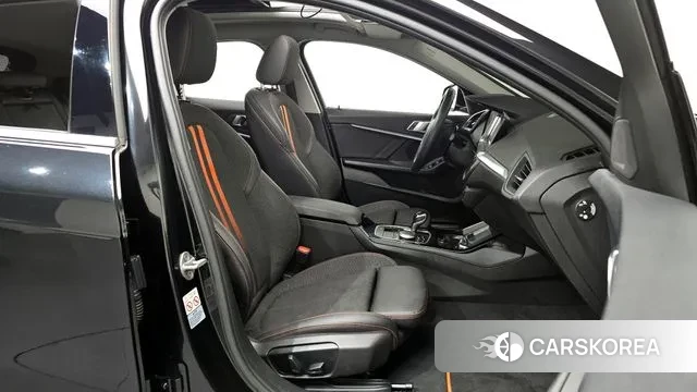 BMW 1 Series (F40) id 3592384 из Кореи 20