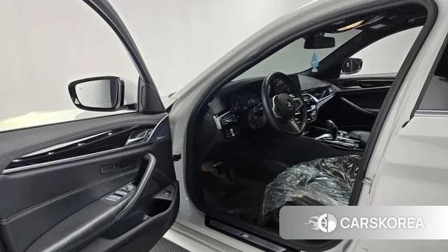 BMW 5 Series (G30) id 3601892 из Кореи 20