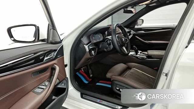 BMW 5 Series (G30) id 4201517 из Кореи 20