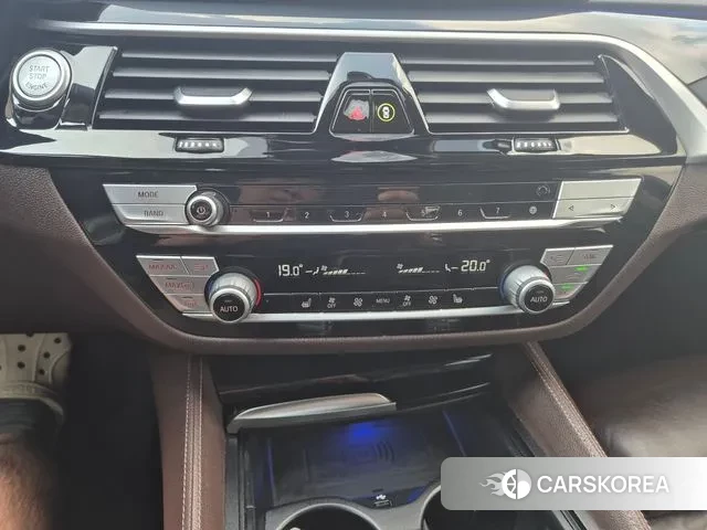 BMW 5 Series (G30) id 3059548 из Кореи 20