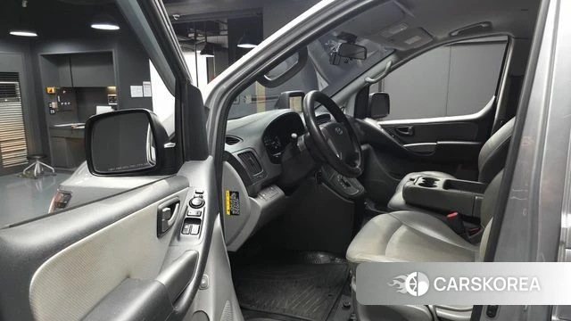 Hyundai The New Grand Starex id 4697972 из Кореи 30