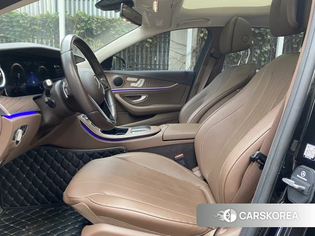 Mercedes-Benz E-class PHEV id 4217395 из Китая 24