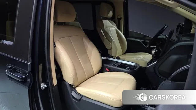 Hyundai Staria id 3712445 из Кореи 20