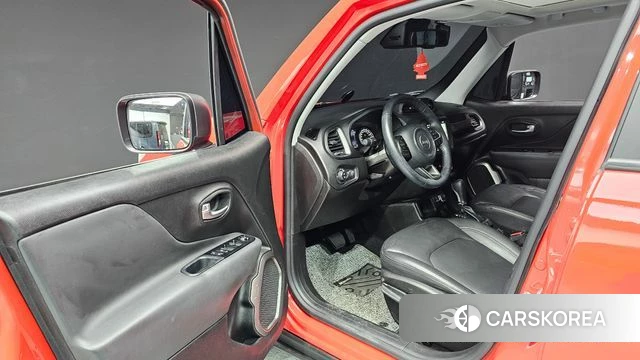 Jeep Renegade id 4250644 из Кореи 31