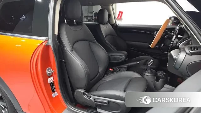 Mini Cooper S id 2902046 из Кореи 20