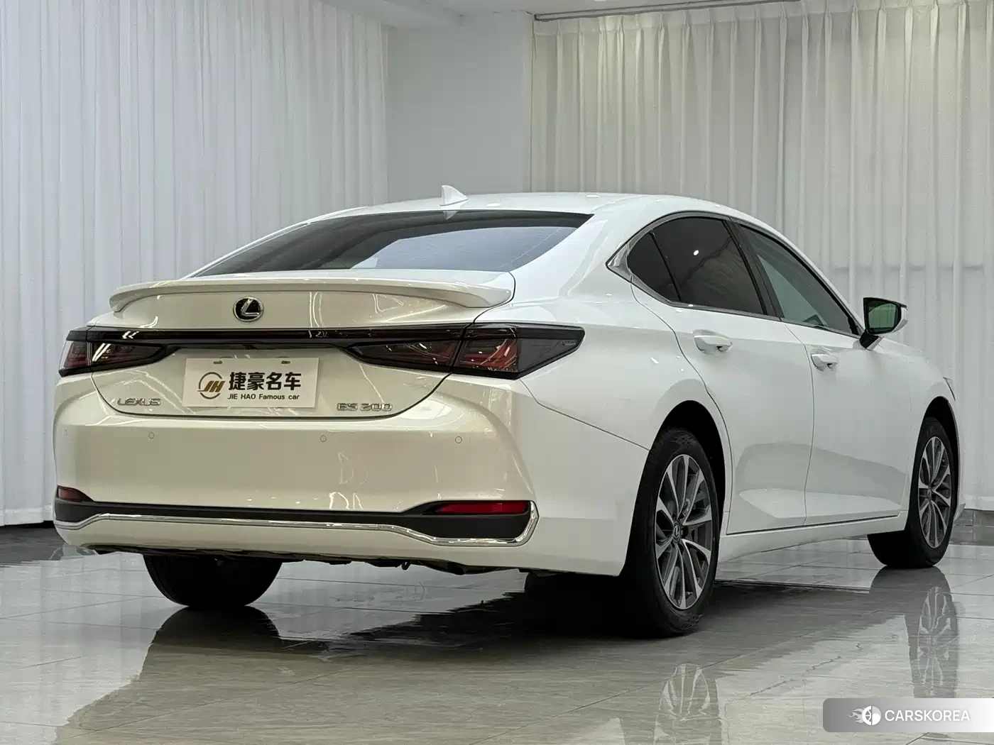 Lexus ES id 4546116 из Китая 12