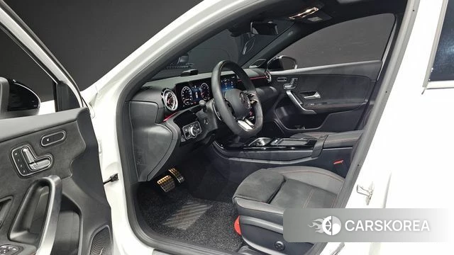 Mercedes-Benz A-Class W177 id 4590189 из Кореи 32