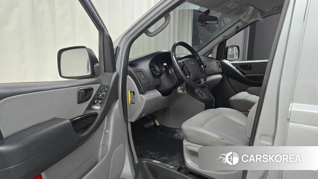 Hyundai The New Grand Starex id 4396876 из Кореи 30