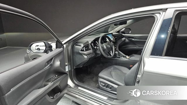 Toyota Camry (XV70) id 4649886 из Кореи 31