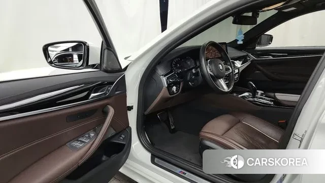 BMW 5 Series (G30) id 3752655 из Кореи 20