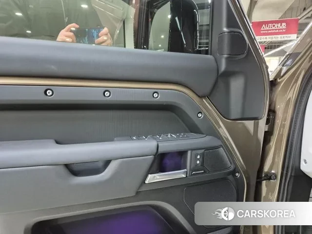 Land Rover Defender (L663) id 3570572 из Кореи 20