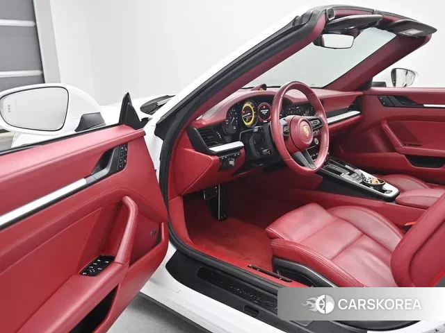 Porsche 911(992) id 3196013 из Кореи 20