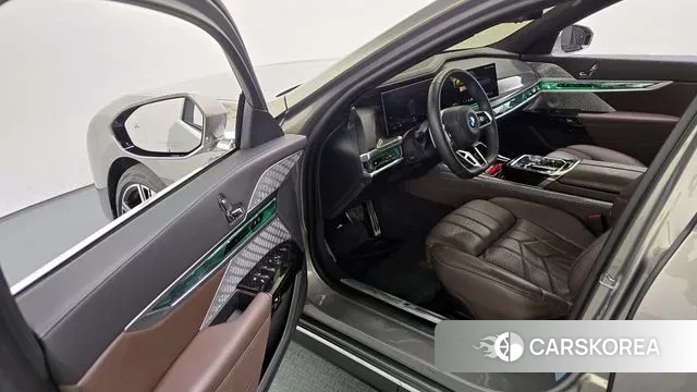 BMW i7 (G70) id 3716635 из Кореи 20