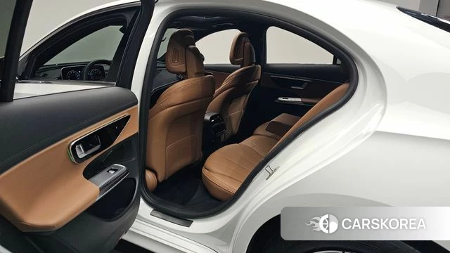 Mercedes-Benz E-Class W214 id 4456190 из Кореи 36