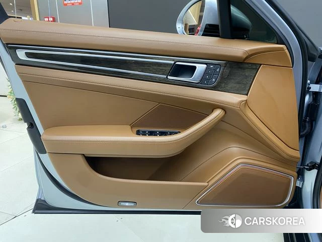 Porsche Panamera id 3993582 из Китая 26