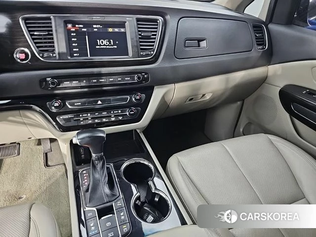 Kia The New Carnival id 4850159 из Кореи 18
