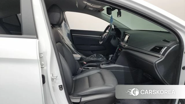 Hyundai Avante AD id 3796284 из Кореи 20