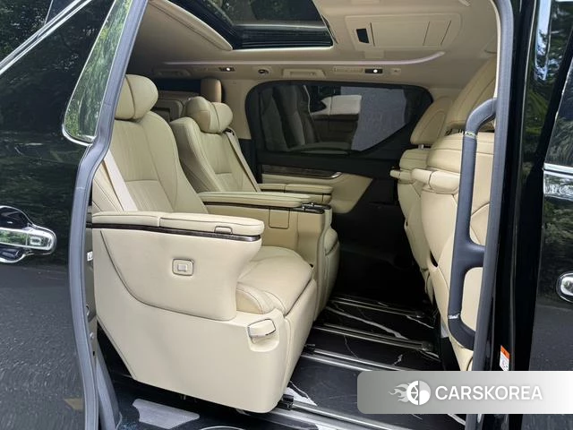 Toyota Elfa id 4314225 из Китая 12