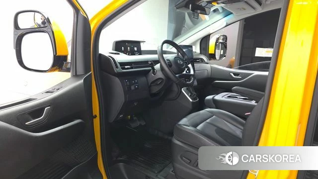 Hyundai Staria id 4248322 из Кореи 30