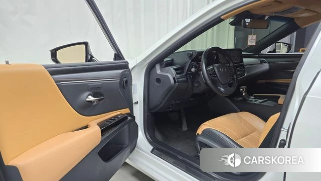 Lexus ES300h 7th generation id 4230960 из Кореи 36