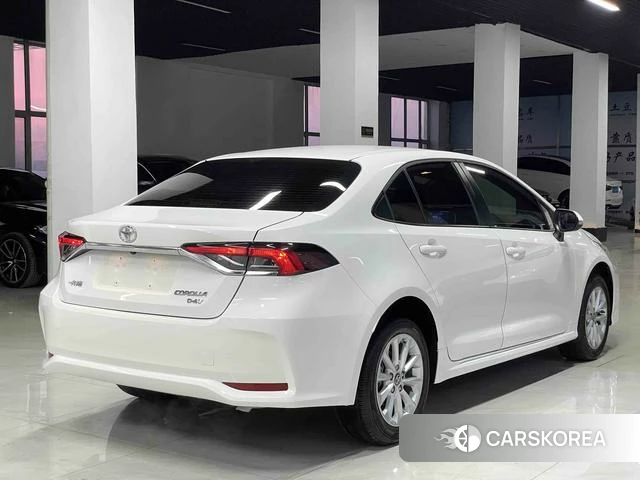 Toyota Corolla id 4273585 из Китая 18