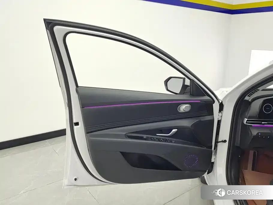 Hyundai Elantra id 4576454 из Китая 16