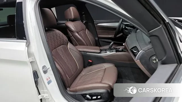 BMW 5 Series (G30) id 3024244 из Кореи 20