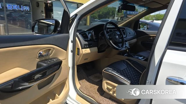Kia All New Carnival id 4326012 из Кореи 32