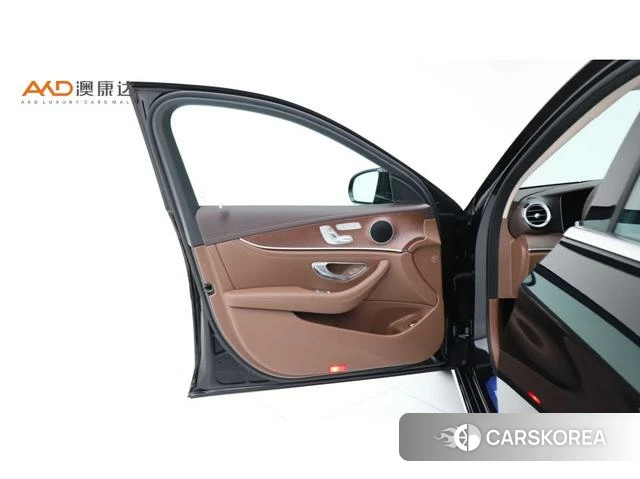 Mercedes-Benz E-class id 4256070 из Китая 10