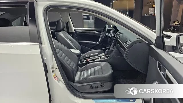 Volkswagen The New Passat id 3357115 из Кореи 20