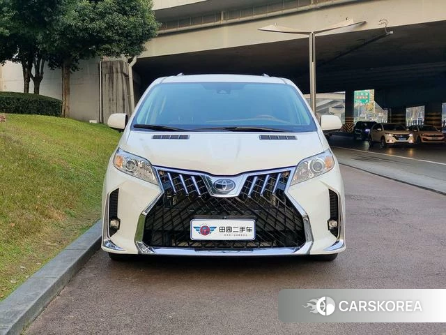 Toyota Sienna id 4261222 из Китая 10