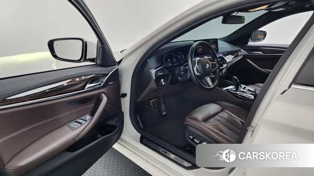 BMW 5 Series (G30) id 3373048 из Кореи 20