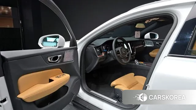 Volvo V60 Cross-Country 2nd Generation id 3685131 из Кореи 20