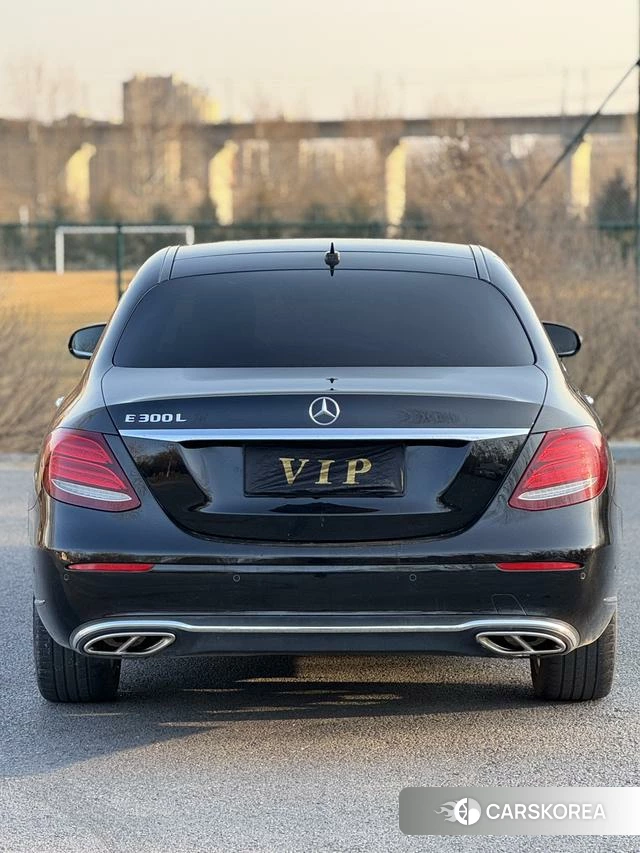 Mercedes-Benz E-class id 4213462 из Китая 10