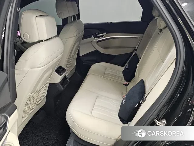 Audi e-Tron id 3499102 из Кореи 20