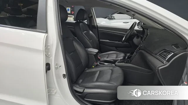 Hyundai Avante AD id 3631875 из Кореи 20