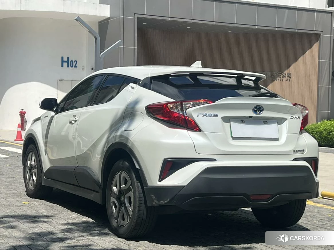 Toyota C-HR EV id 4499128 из Китая 15