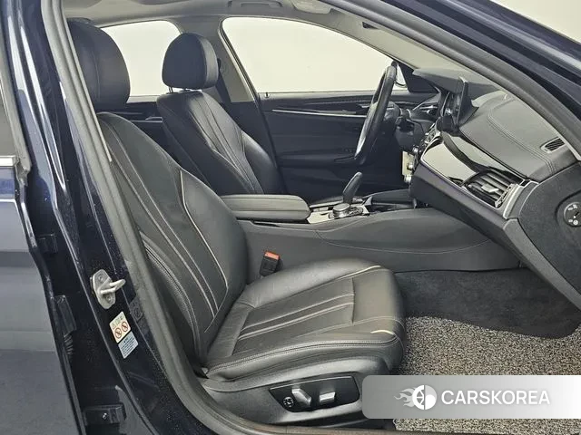 BMW 5 Series (G30) id 3622557 из Кореи 20