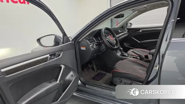 Volkswagen The New Passat id 3713957 из Кореи 20