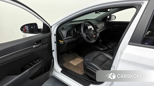 Hyundai Avante AD id 3924950 из Кореи 20