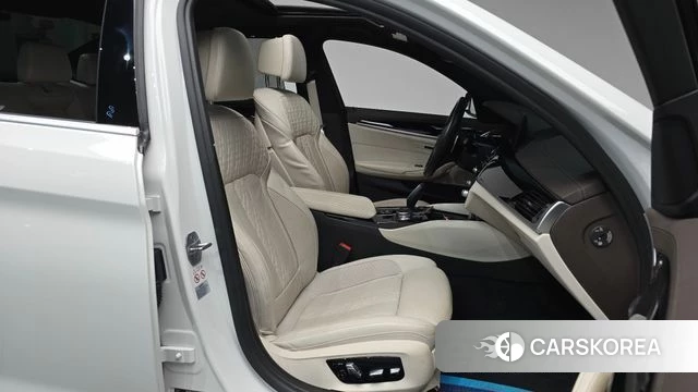 BMW 5 Series (G30) id 4180289 из Кореи 20